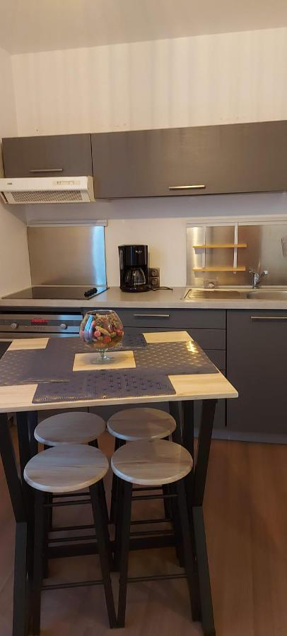 Résidence Laennec: Comfortable Near Chr And Medical Faculty Apartment